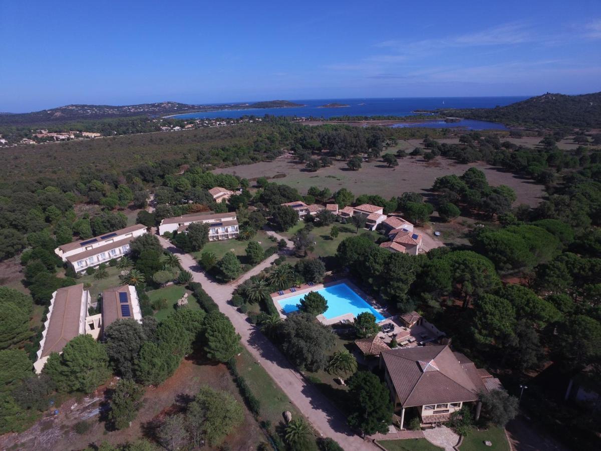 Residence Fiori Di Cala Rossa Lecci Exteriör bild