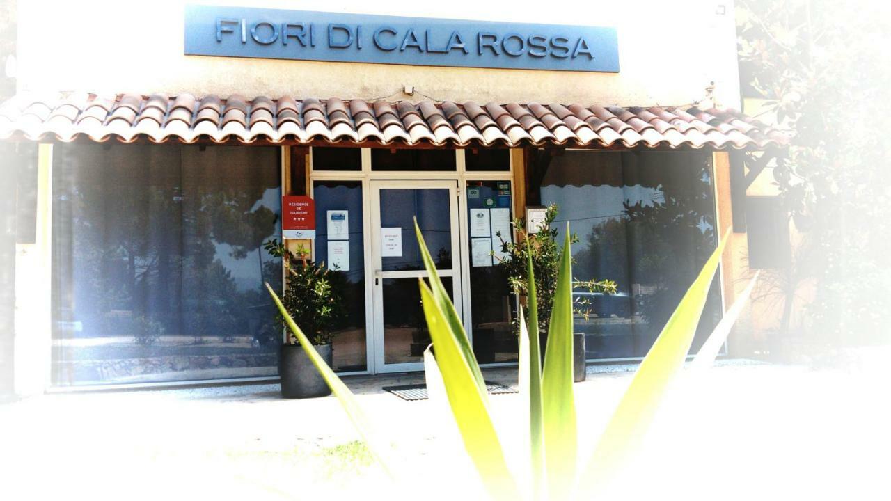 Residence Fiori Di Cala Rossa Lecci Exteriör bild